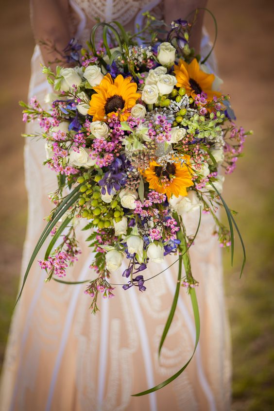 simple-colorful-diy-bridal-bouquet