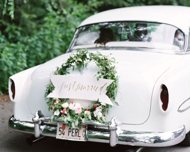 Dekoracja samochodu do ślubu 35 pięknych inspiracji