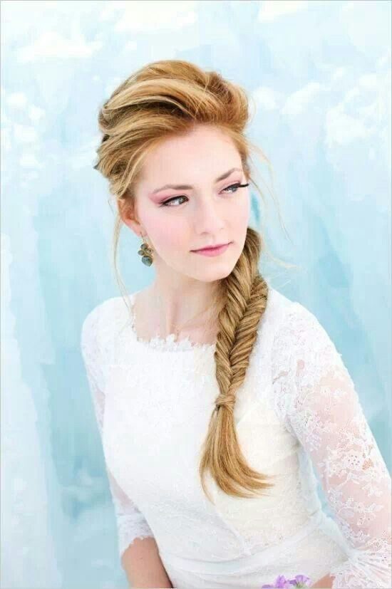 Fryzury ślubne Na 2018 Przegląd Najmodniejszych Fryzur Weddingpl