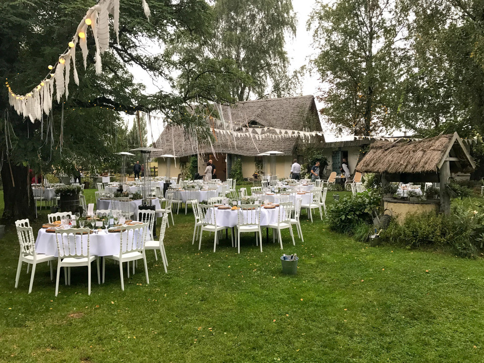 Lara Gessler - ślub w sielskim klimacie - Wedding.pl