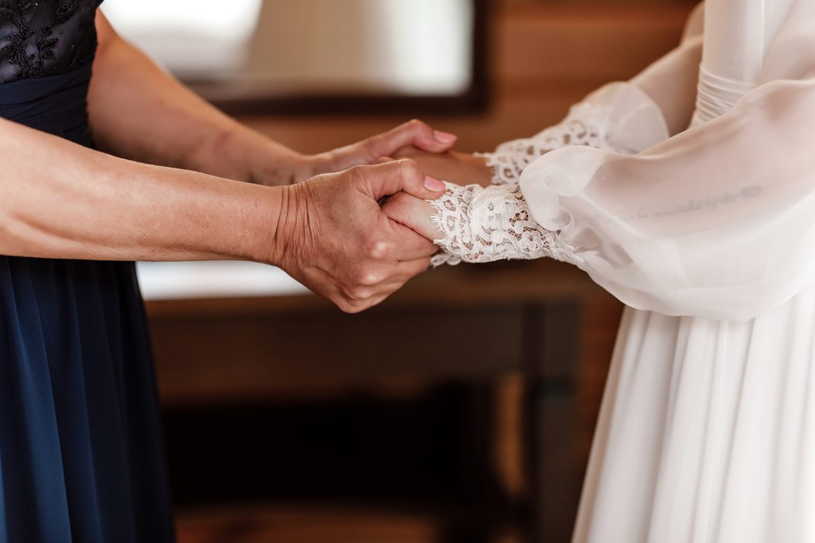 Najlepsze życzenia ślubne od rodziców dla pary młodej – pomysły