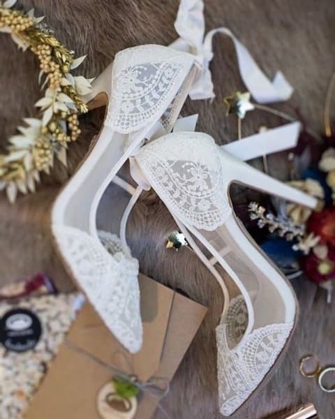buty ślubne koronkowe białe