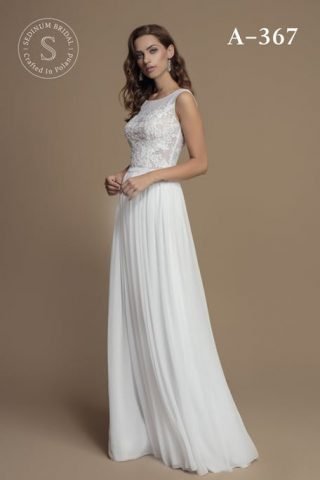 Skromna suknia ślubna plisowana Sedinum Bridal